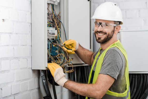 Best Emergency Electrical Repair  in Hewlett, NY
